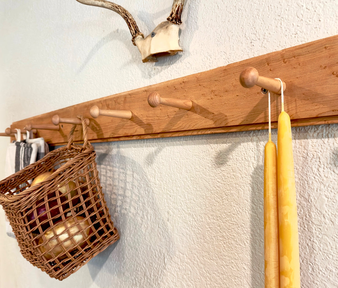 Minimalist shaker peg rail