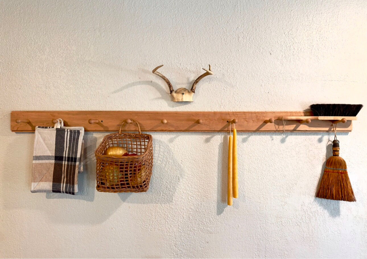 Minimalist shaker peg rail