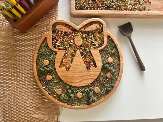 Winter Wreath sensory tray