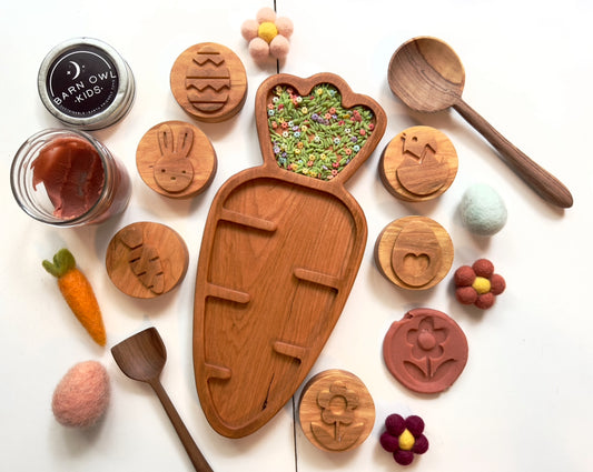 Carrot sensory play tray