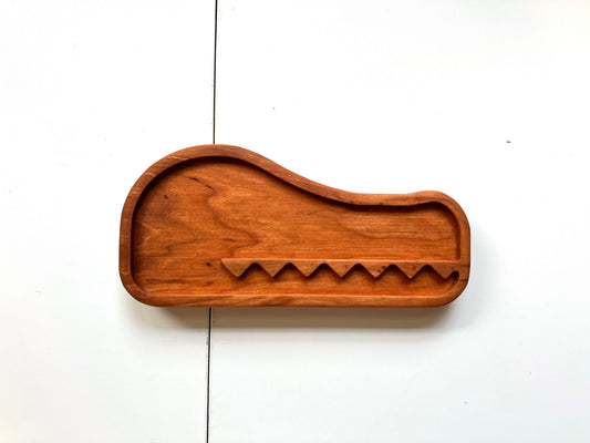 Alligator cherry wood tinker tray board