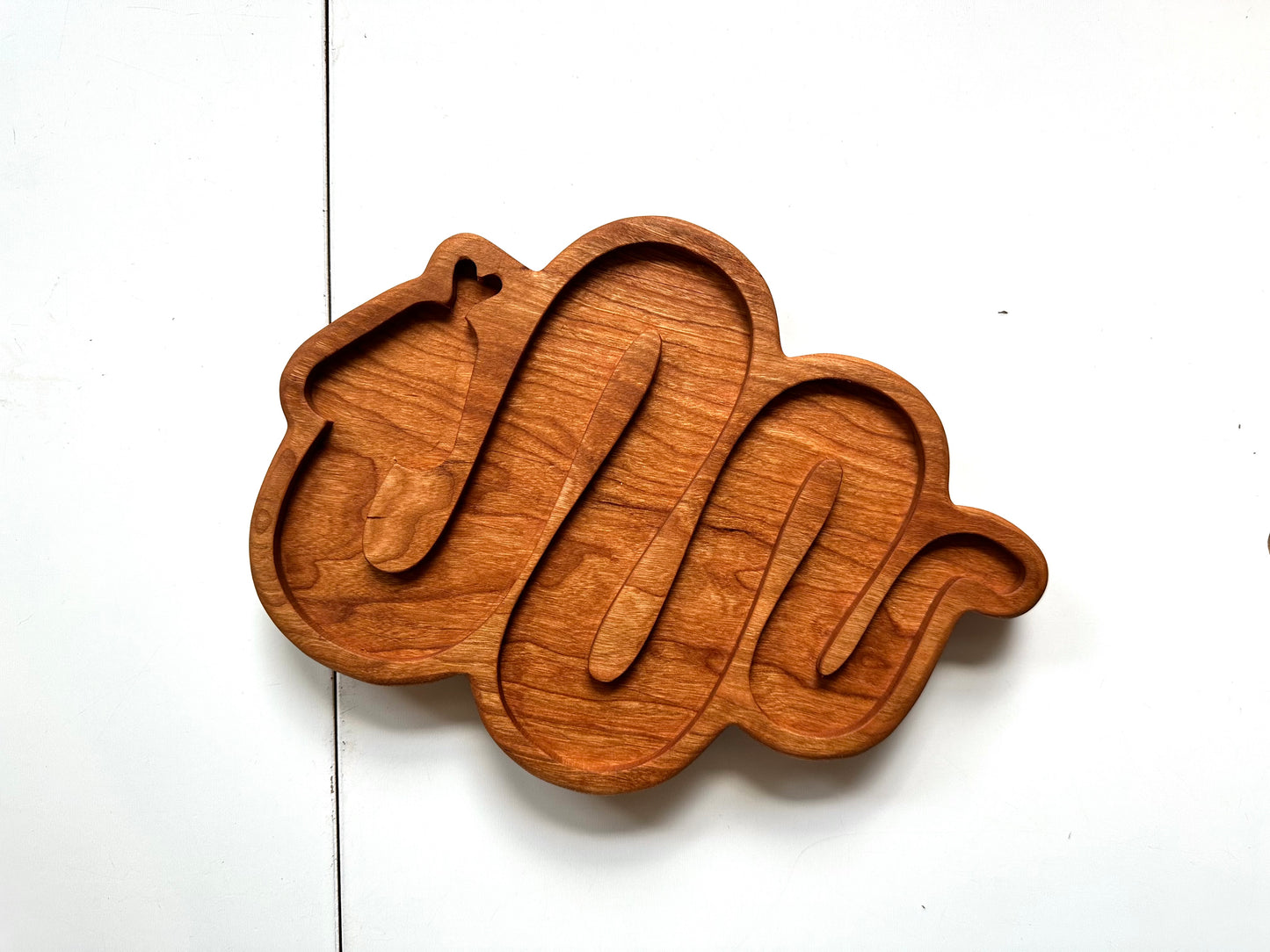 SNAKE cherry wood tinker tray board