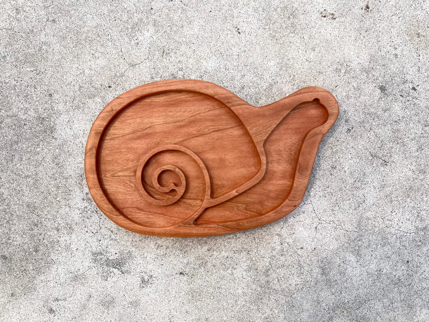 SNAIL forest friend cherry wood tinker tray